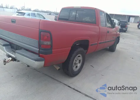 1998 Dodge Ram 1500 из США, поврежденный, VIN 1B7HC13Y8WJ195897